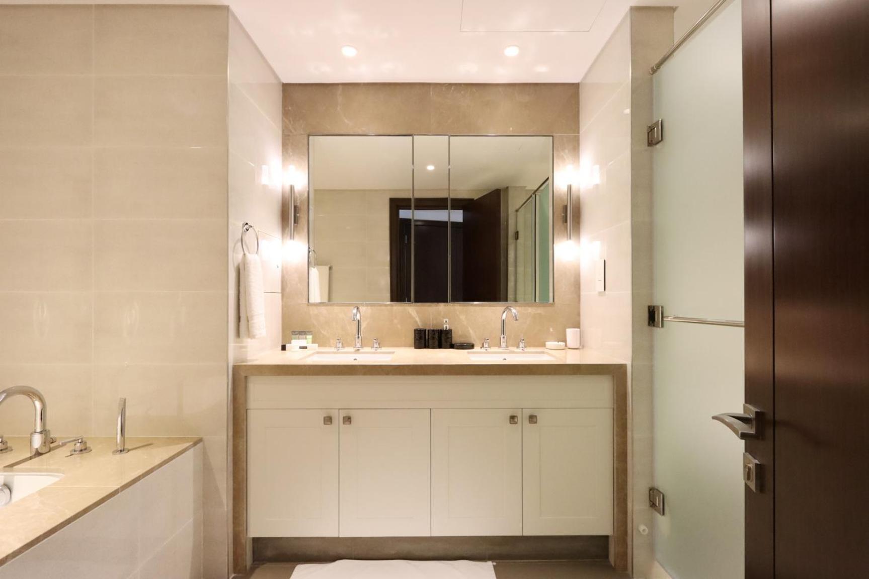 Apartment Livbnb Suites-spectacular 2br Burj Fountain Views Dubai